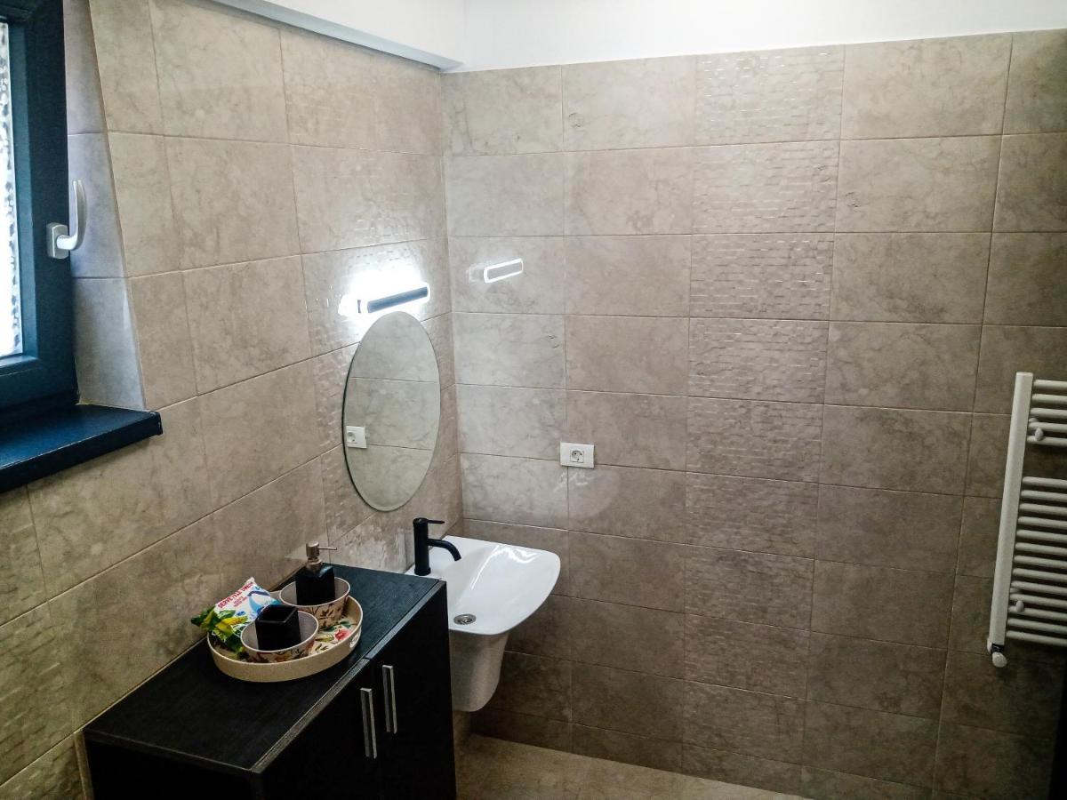Ric Apartament Năvodari Exteriör bild