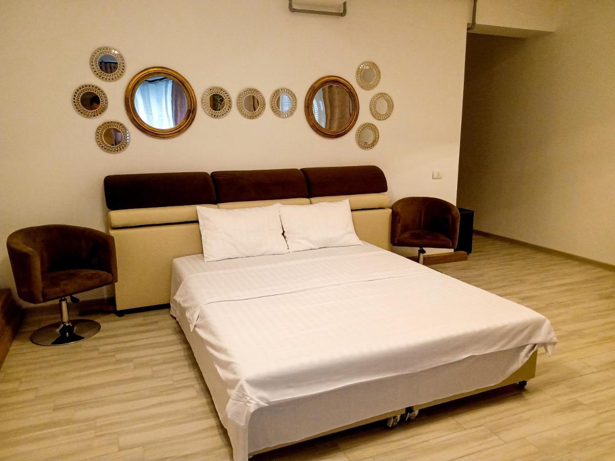Ric Apartament Năvodari Exteriör bild