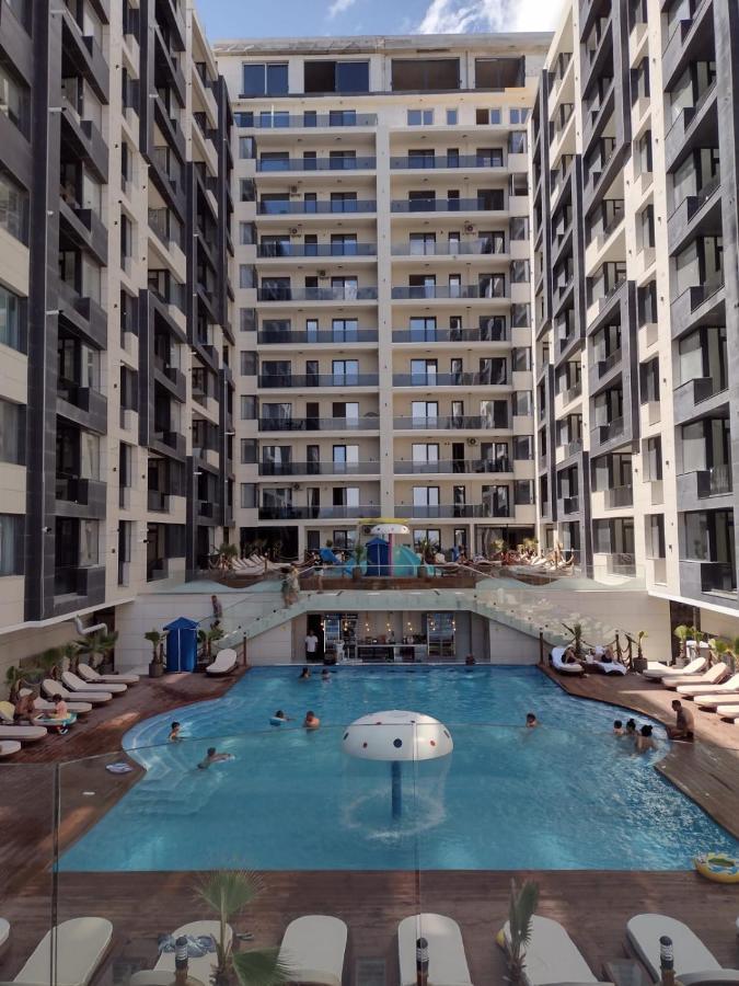 Ric Apartament Năvodari Exteriör bild