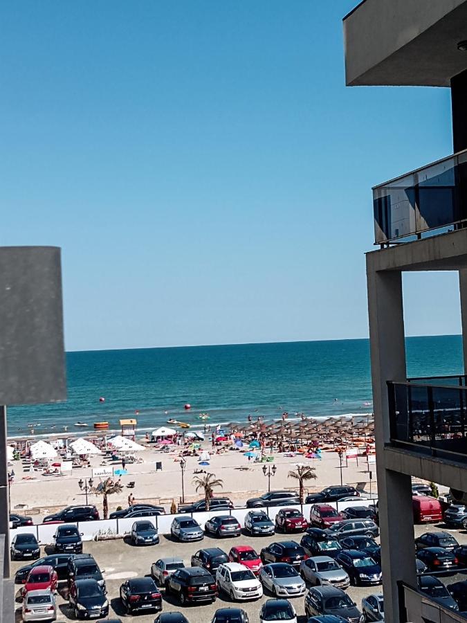Ric Apartament Năvodari Exteriör bild
