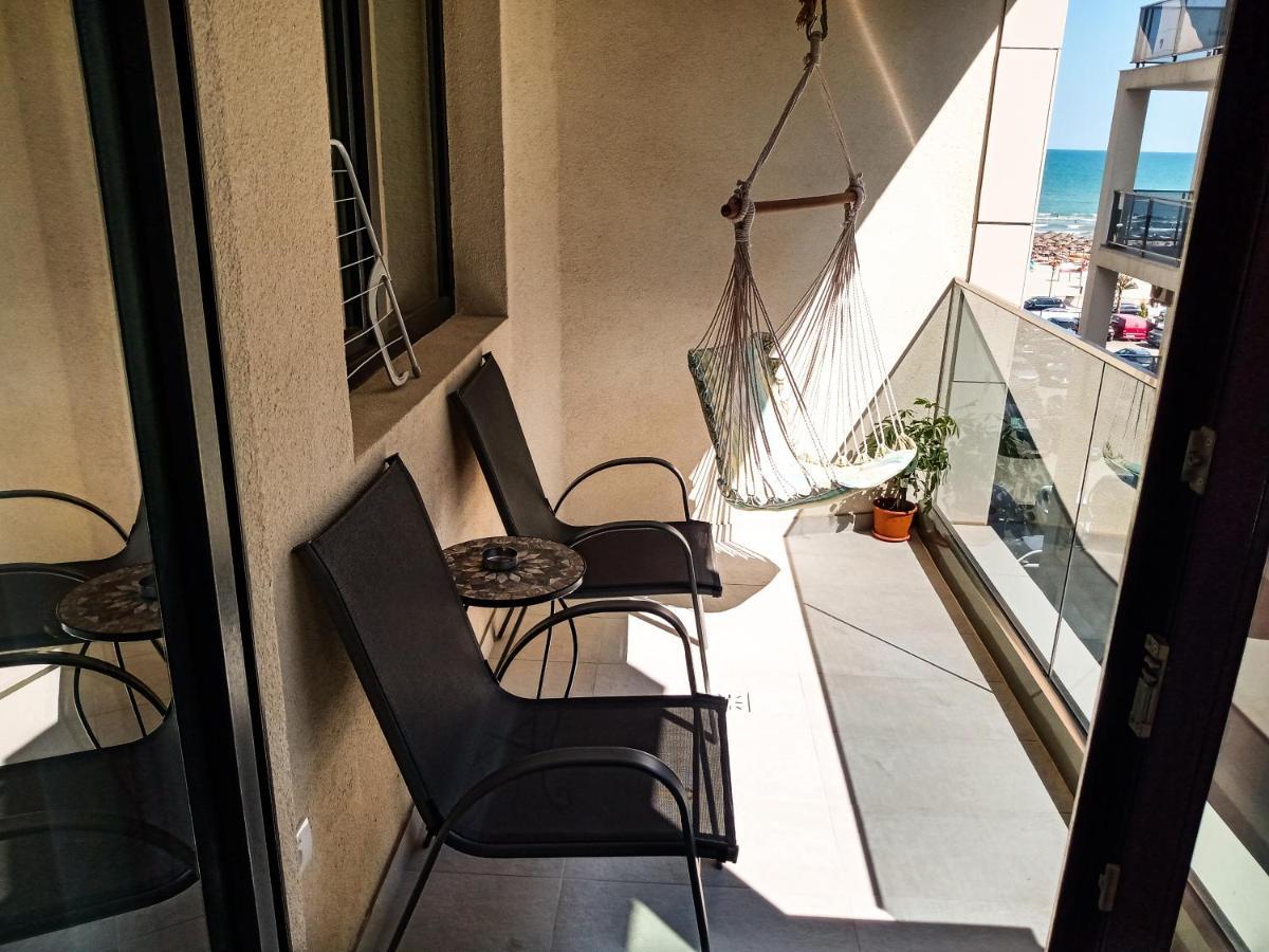 Ric Apartament Năvodari Exteriör bild