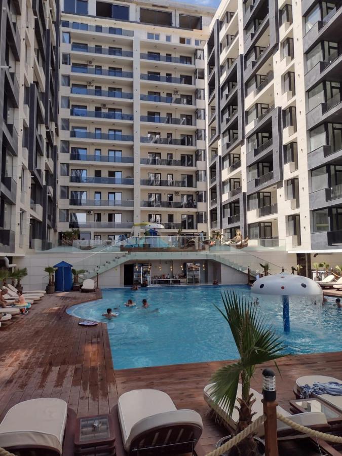 Ric Apartament Năvodari Exteriör bild